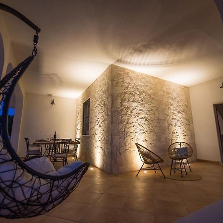 Villa Etoile - Charme & Relax With Pool อาโวลา ภายนอก รูปภาพ
