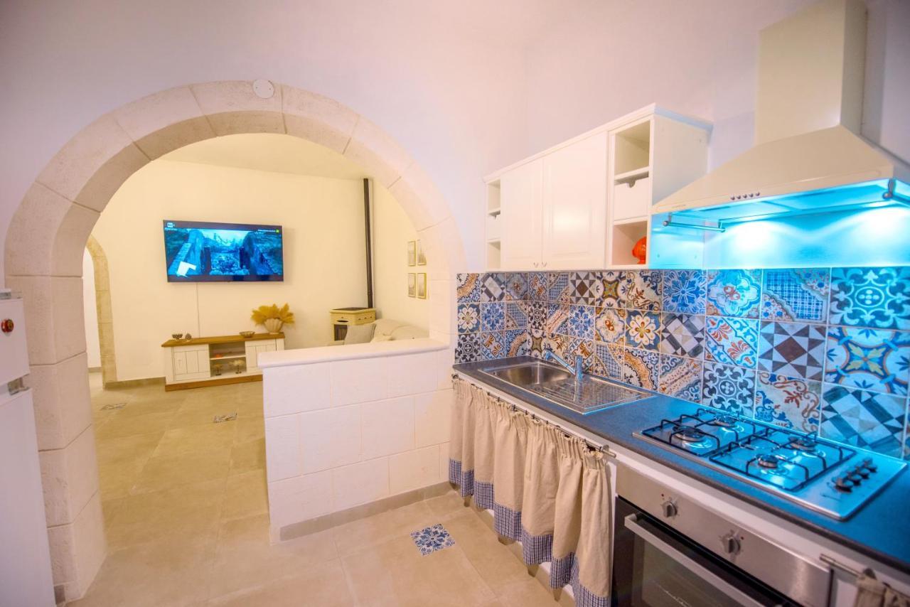 Villa Etoile - Charme & Relax With Pool อาโวลา ภายนอก รูปภาพ