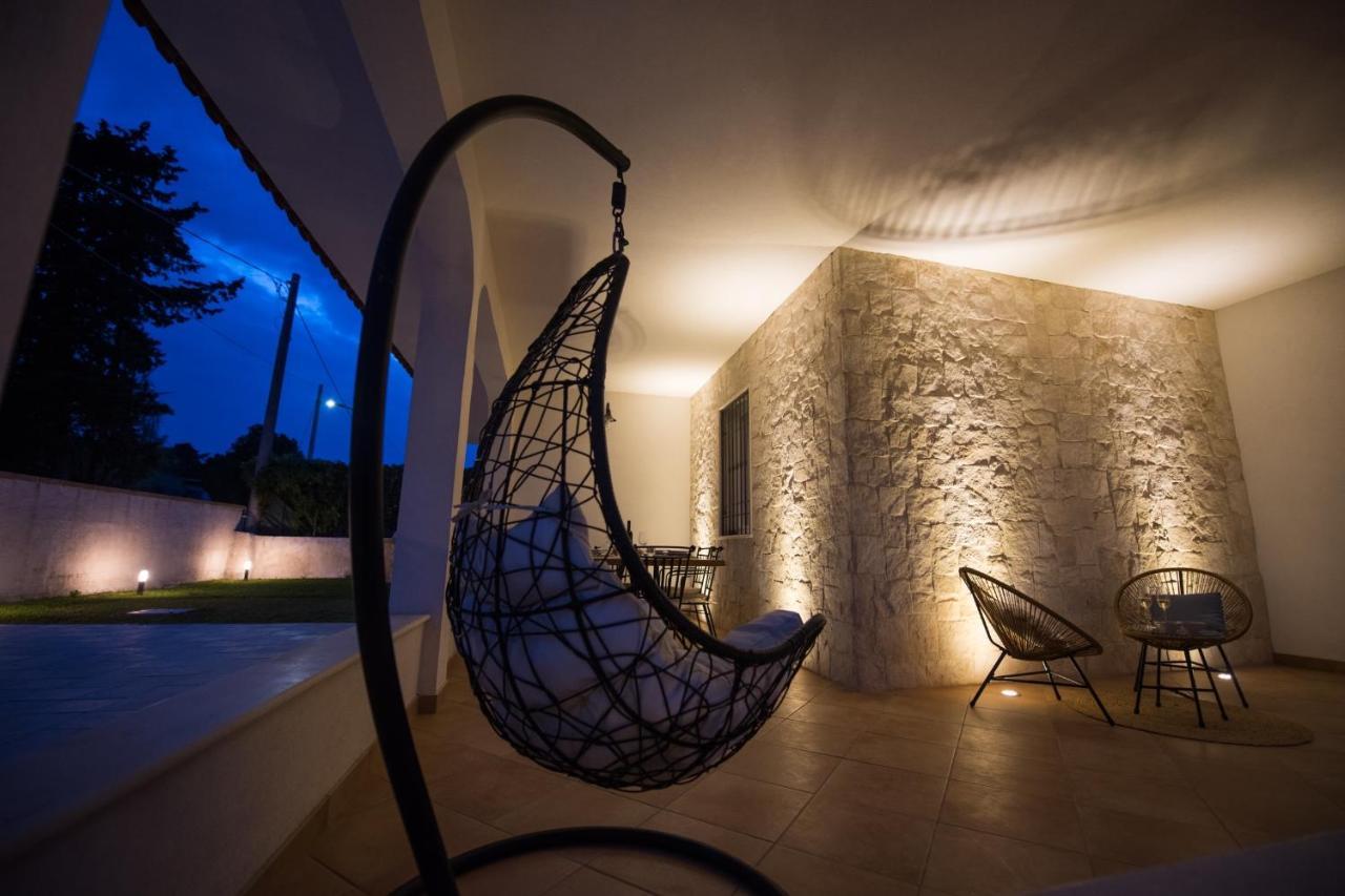 Villa Etoile - Charme & Relax With Pool อาโวลา ภายนอก รูปภาพ